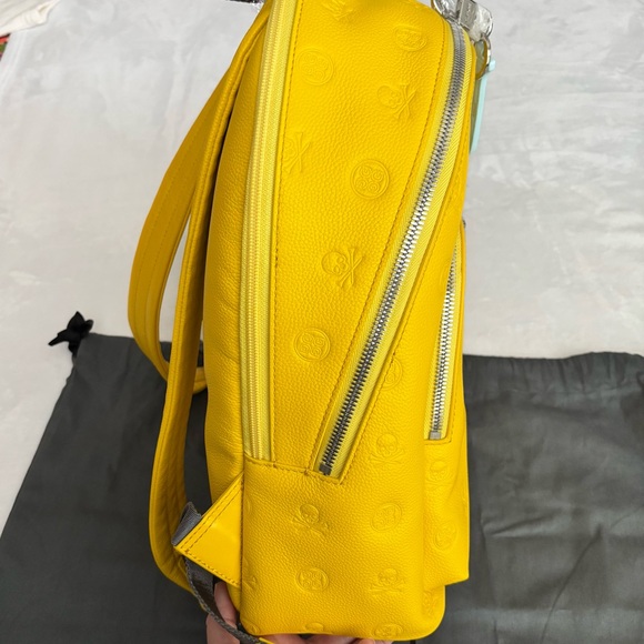 G/FORE Cyber Embossed Full Grain Genuine Leather Skull & Tees Unisex Backpack - Picture 6 of 16